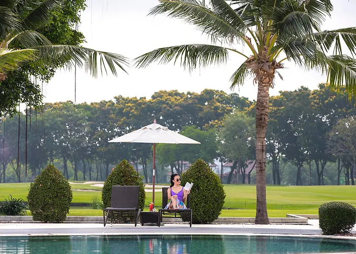 Resort Eastin Thana Golf Free Scheduled Shuttle From To Suvarnabhumi Airport Banguecoque
