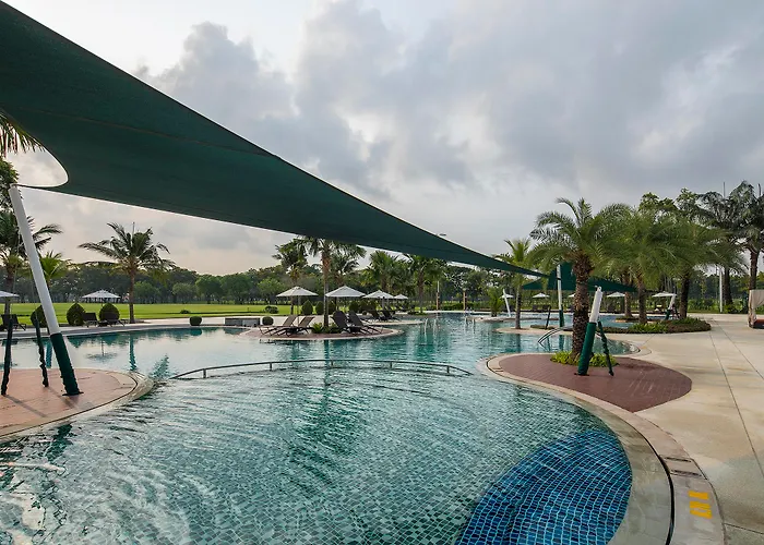 Eastin Thana Golf Free Scheduled Shuttle From To Suvarnabhumi Airport Resort Banguecoque