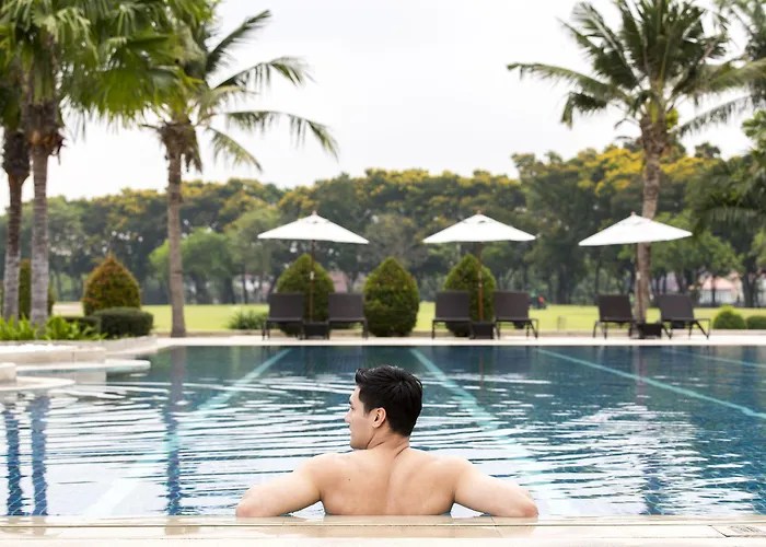 Resort Eastin Thana Golf Free Scheduled Shuttle From To Suvarnabhumi Airport 4*