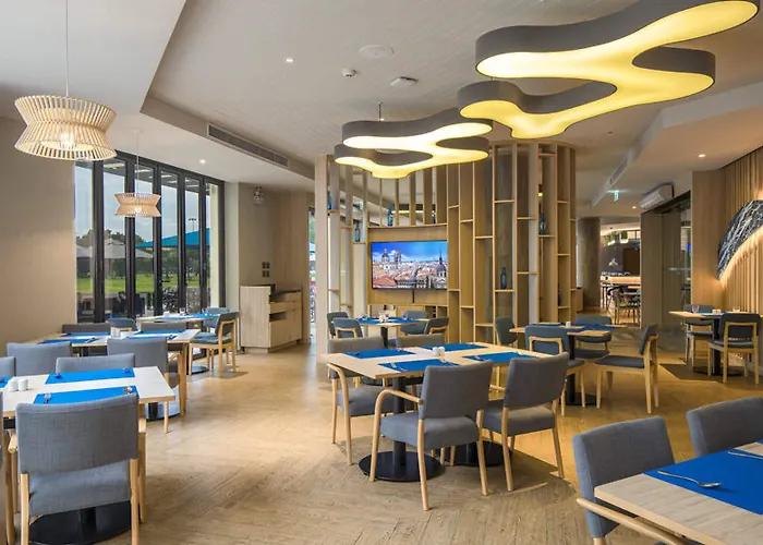 Eastin Thana Golf Free Scheduled Shuttle From To Suvarnabhumi Airport Bangkok