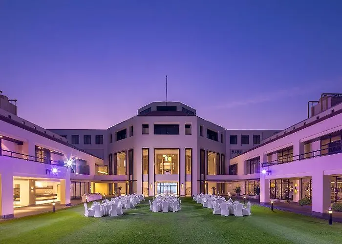 Eastin Thana Golf Free Scheduled Shuttle From To Suvarnabhumi Airport Resort Bangkok