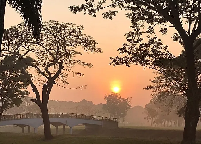 Resort Eastin Thana Golf Free Scheduled Shuttle From To Suvarnabhumi Airport